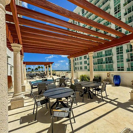 Elegant Centric Vibrant Pool Jacuzzi Free Parking Appartement Miami Buitenkant foto
