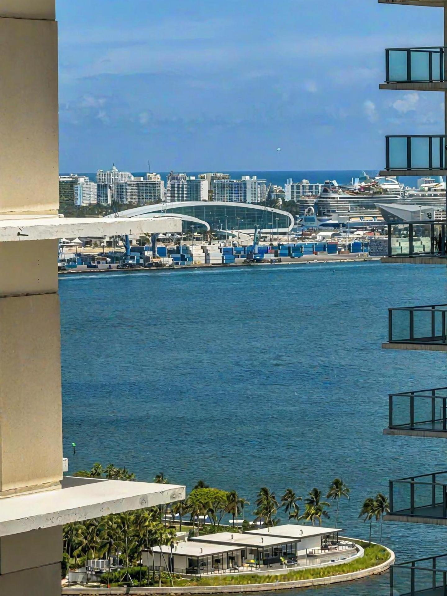 Elegant Centric Vibrant Pool Jacuzzi Free Parking Appartement Miami Buitenkant foto